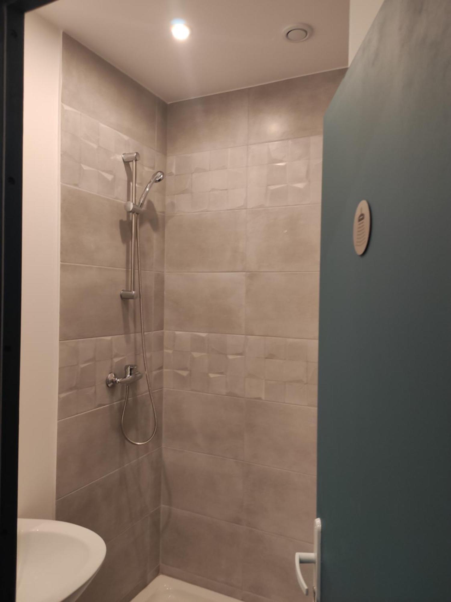 Le Palmier Hotel Сен Дени Екстериор снимка